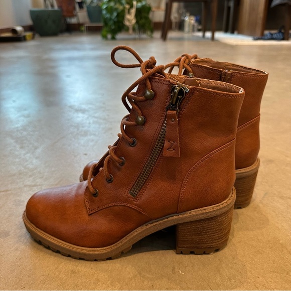 Zodiac heeled zip up combat boots - Picture 2 of 5